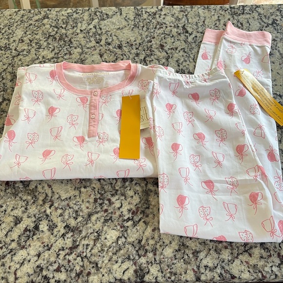 The Beaufort Bonnet Company Other - TBBC Betseys Bonnets Pajama Set